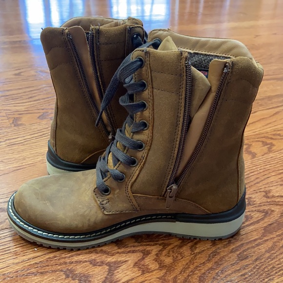 NWOT women's keen cognac bailey lace up boot - Picture 2 of 8